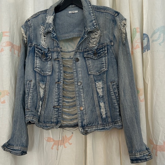Chiqle Jackets & Blazers - Women's Distressed Blue Denim Raw Edges Chains Jacket M